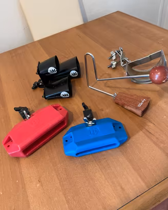 Cimbali, campanaccio,  jam block  varie percussioi