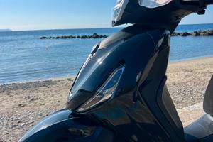 Piaggio Beverly 300 - 2024