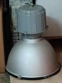 Lampada capannone industriale