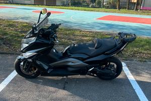 Yamaha t max