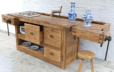 Banco falegname vecchio originale, riadattato