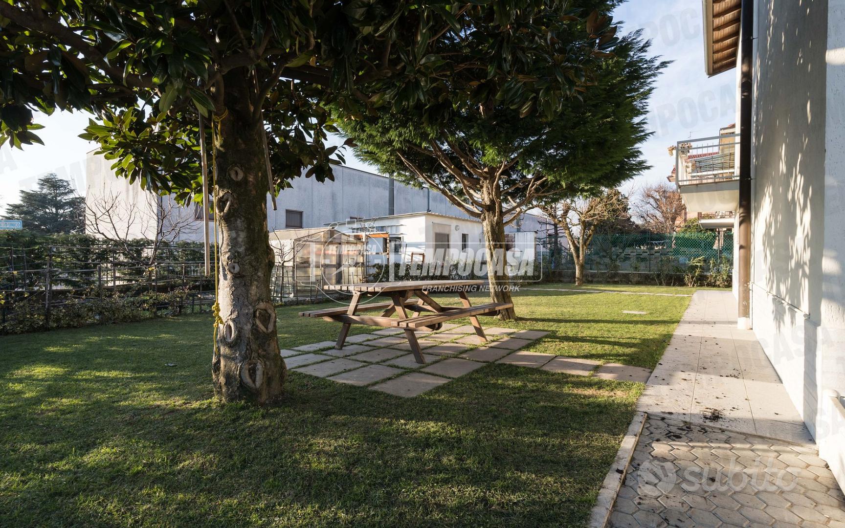 House in Arosio, Como - Vista 4