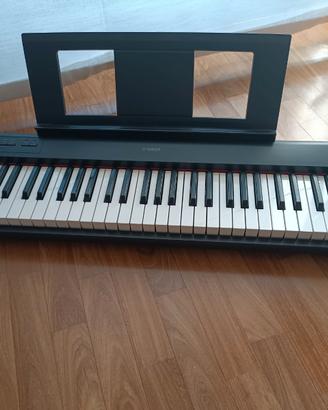 Tastiera Yahama Np12