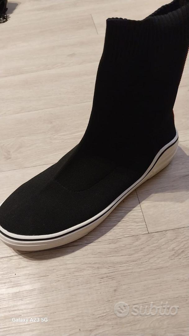 Givenchy Sneakers a calzino Abbigliamento e Accessori In vendita a Treviso