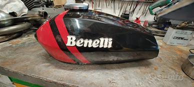 Benelli 125 250 2c.   serbatoio 