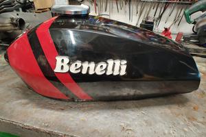 Benelli 125 250 2c.   serbatoio 