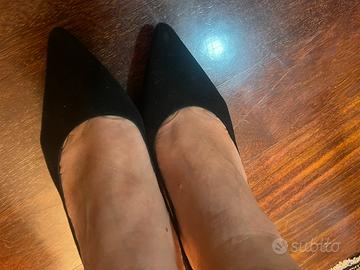 Scarpe decillete scamosciate nere tacco basso