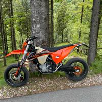 KIT ALLESTIMENTO SUPERMOTO 450 KTM / HUSQVARNA