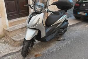 Beverly 300 S