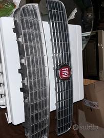 Griglie anteriori grande punto