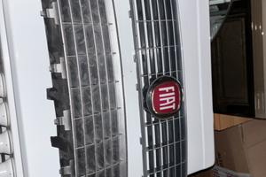 Griglie anteriori grande punto