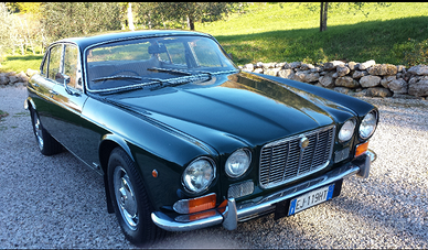 jaguar xj6