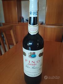 bottiglia di vino vintage 