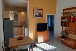 Trilocale con Terrazzo- Clima-2 Bagni- Posto Auto