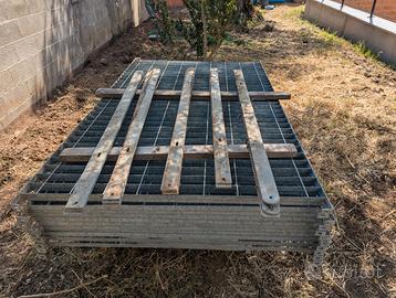 Pannelli recinzione grigliato Orsogril + piantane