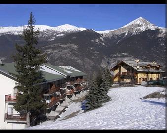 Ampio monolocale con terrazzo 4 p.l. sauze d'oulx