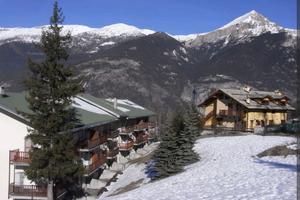 Ampio monolocale con terrazzo 4 p.l. sauze d'oulx