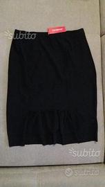 Gonna yamamay nera con volant sul fondo - tg M