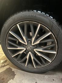4RUOTE YARIS CROSS