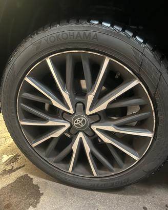 4RUOTE YARIS CROSS