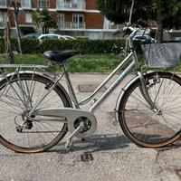 Bici da donna in alluminio