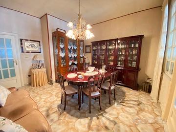 S/indipendente con box auto e ampio terrazzo