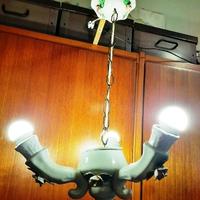 Lampadario con tre bracci in ceramica 32x58