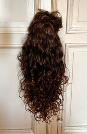 Parrucca castano ramato lunga mossa da 319 a 39 €