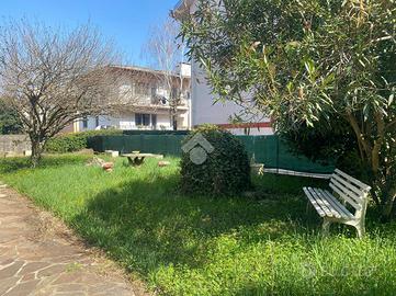 PORZIONE DI BIFAMILIARE A UDINE