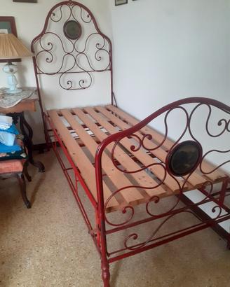Letto Antico in ferro battuto