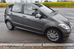 MERCEDES CLASSE A 180 EXCLUSIVE - TRATTABILE