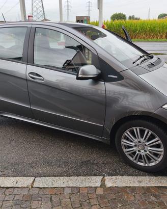 MERCEDES CLASSE A 180 EXCLUSIVE - TRATTABILE