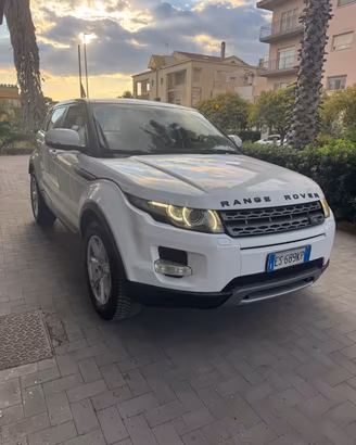Land Rover Range Evoque 2.2 TD4 5p. Pure