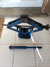 Cric epoca fiat 124 spide + cric  a colonna
