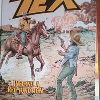 Libro rilegato Tex Fumetti a colori 240 pagine.