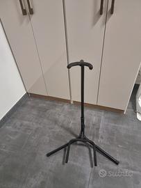 Supporto a pavimento per chitarra