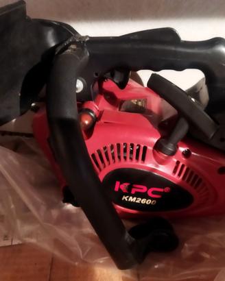 Motosega KPC da 25 centimetri cubici buona leggera