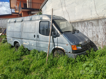 Furgone Ford transit