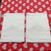 Asciugamani lino con ricamo a intaglio