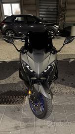 Tmax 560 2025