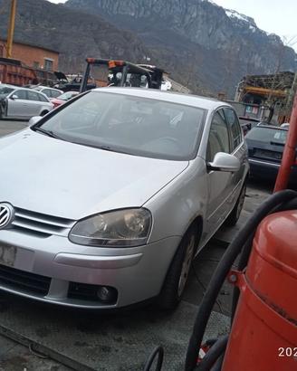 VOLKSWAGEN GOLF 5 2.0 TD 2004 BKD  PER RICAMBI