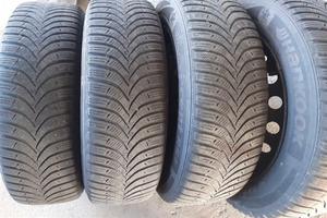 Pneumatici invernali con cerchi