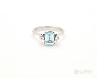 Anello con topazio Ct 0,90