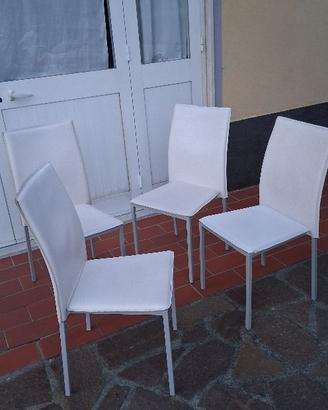 4 sedie in simil cuoio, struttura in metallo