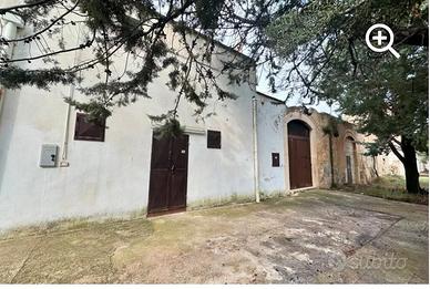 Villa di oltre 150 mq con terreno di 12500 mq