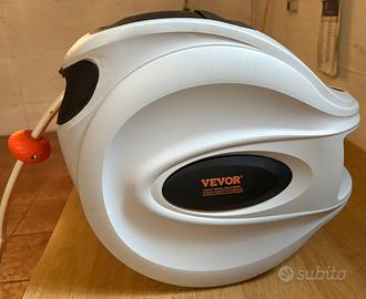 Avvolgitubo automatico per irrigazione da giardino