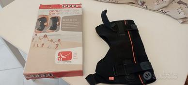 TUTORE PE GINOCCHIO CON SCATOLA