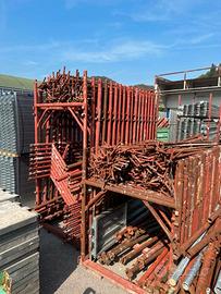 ponteggio usato marca Corti