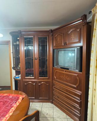 Parete attrezzata in legno massello