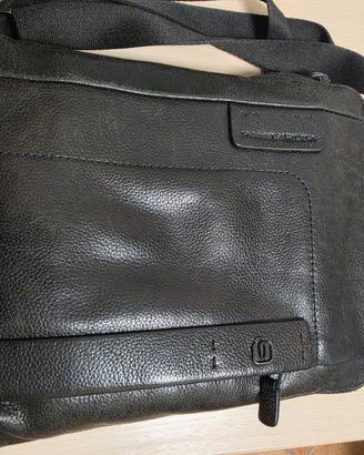 Borsello tracolla pelle nero uomo marca Piquadro